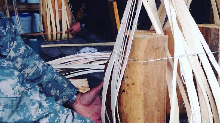 Brown ash pack baskets: starting to weave