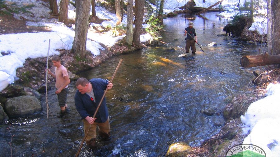 The Outdoorsman’s Year And Does Technology Make Us Spectators | JMBP-E019