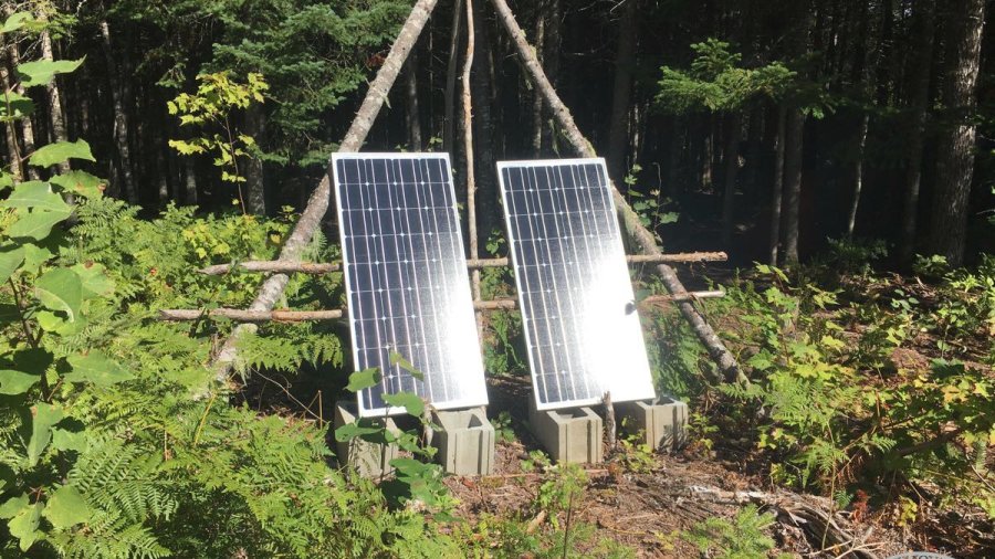 off grid solar panels on homemade stand